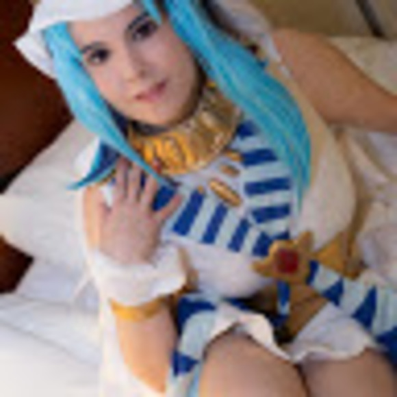 Meet your Posher, Janet - Picture 1 of 1